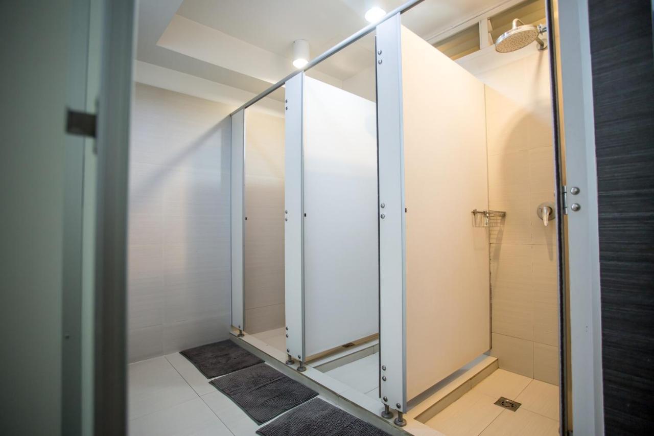 Qilombo Hostel Silom - Hq バンコク都 エクステリア 写真